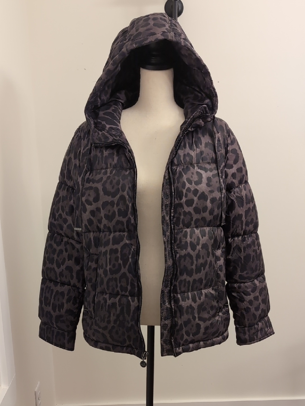 Michael Kors Hooded Leopard-Print Puffer Jacket - Black/Grey